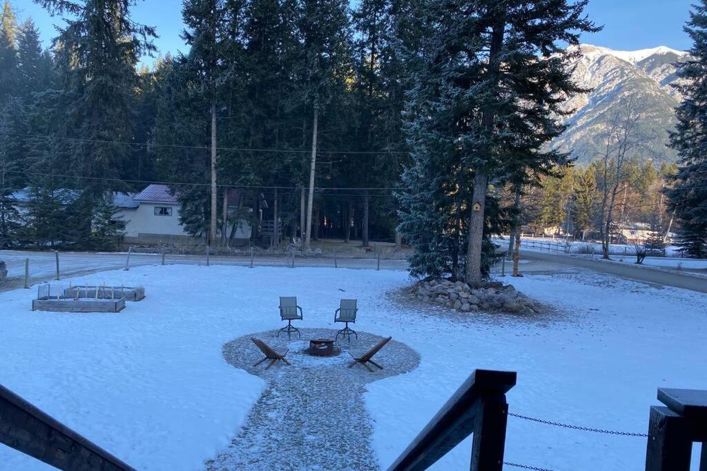 Gudjonson Getaway - 2 Bed 2 Bath Cabin Golden Exterior photo