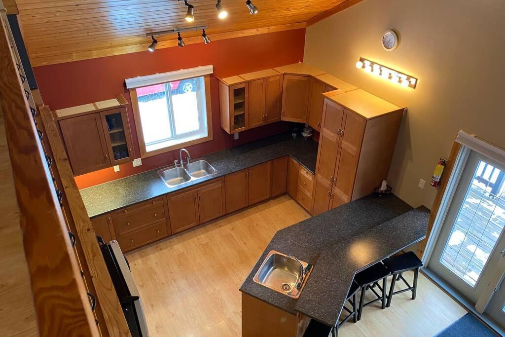 Gudjonson Getaway - 2 Bed 2 Bath Cabin Golden Exterior photo